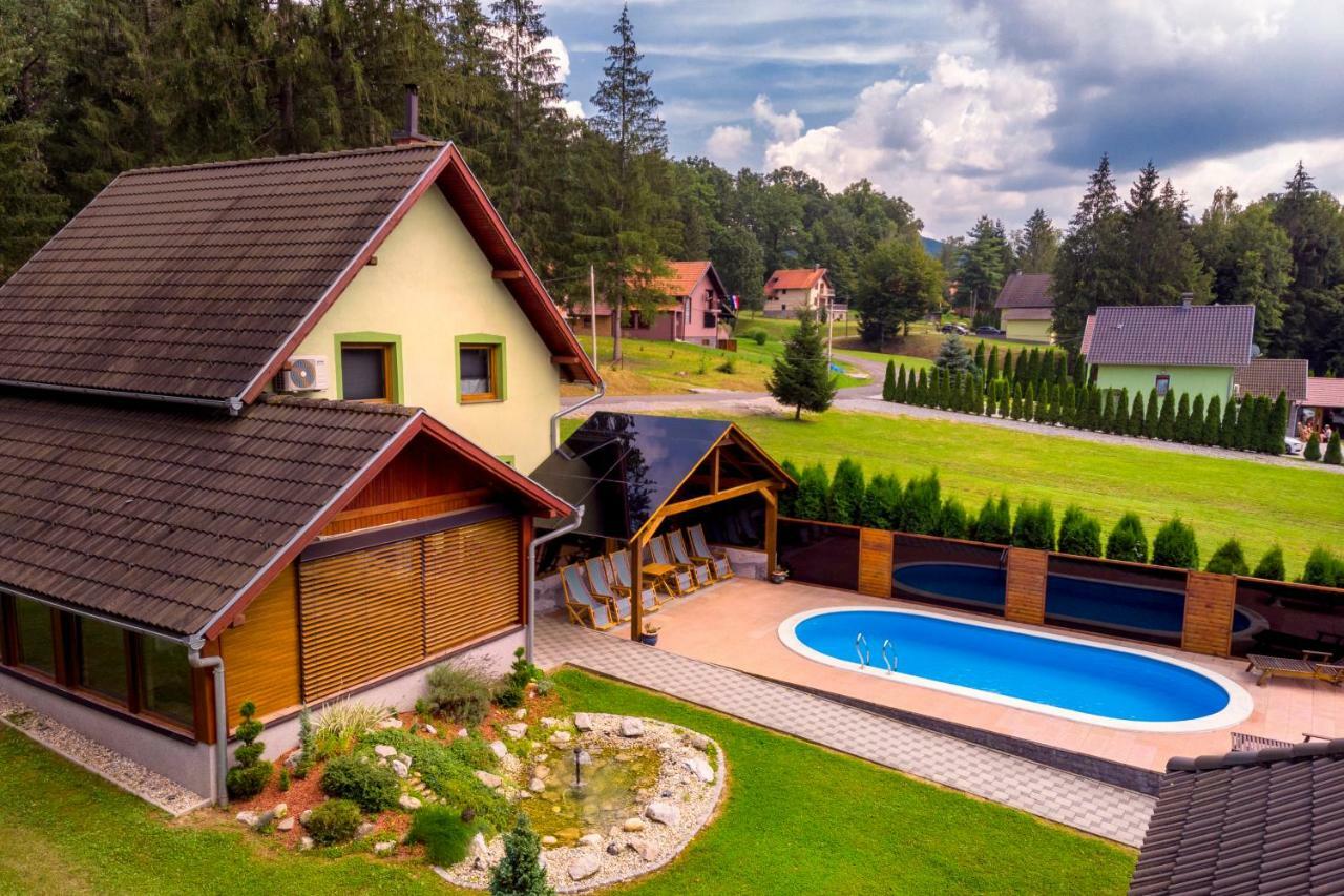 Villa Vila Sara Novo Zvecevo Exterior foto