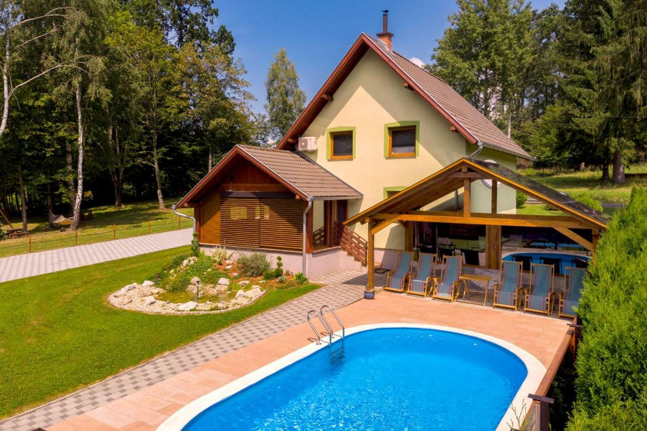 Villa Vila Sara Novo Zvecevo Exterior foto